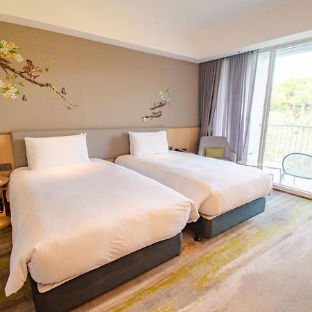 Golden Tulip Fab Hotel New Taipei Тамсуи Екстериор снимка