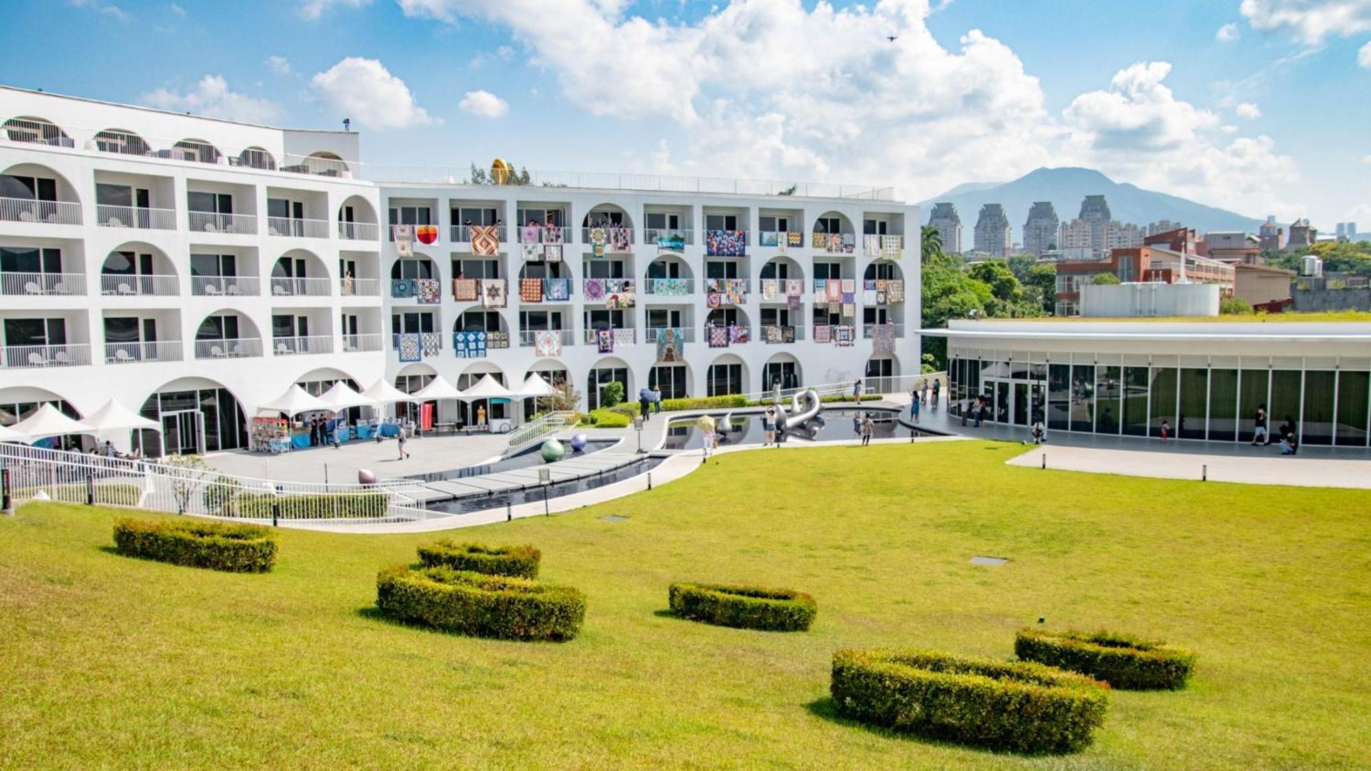 Golden Tulip Fab Hotel New Taipei Тамсуи Екстериор снимка